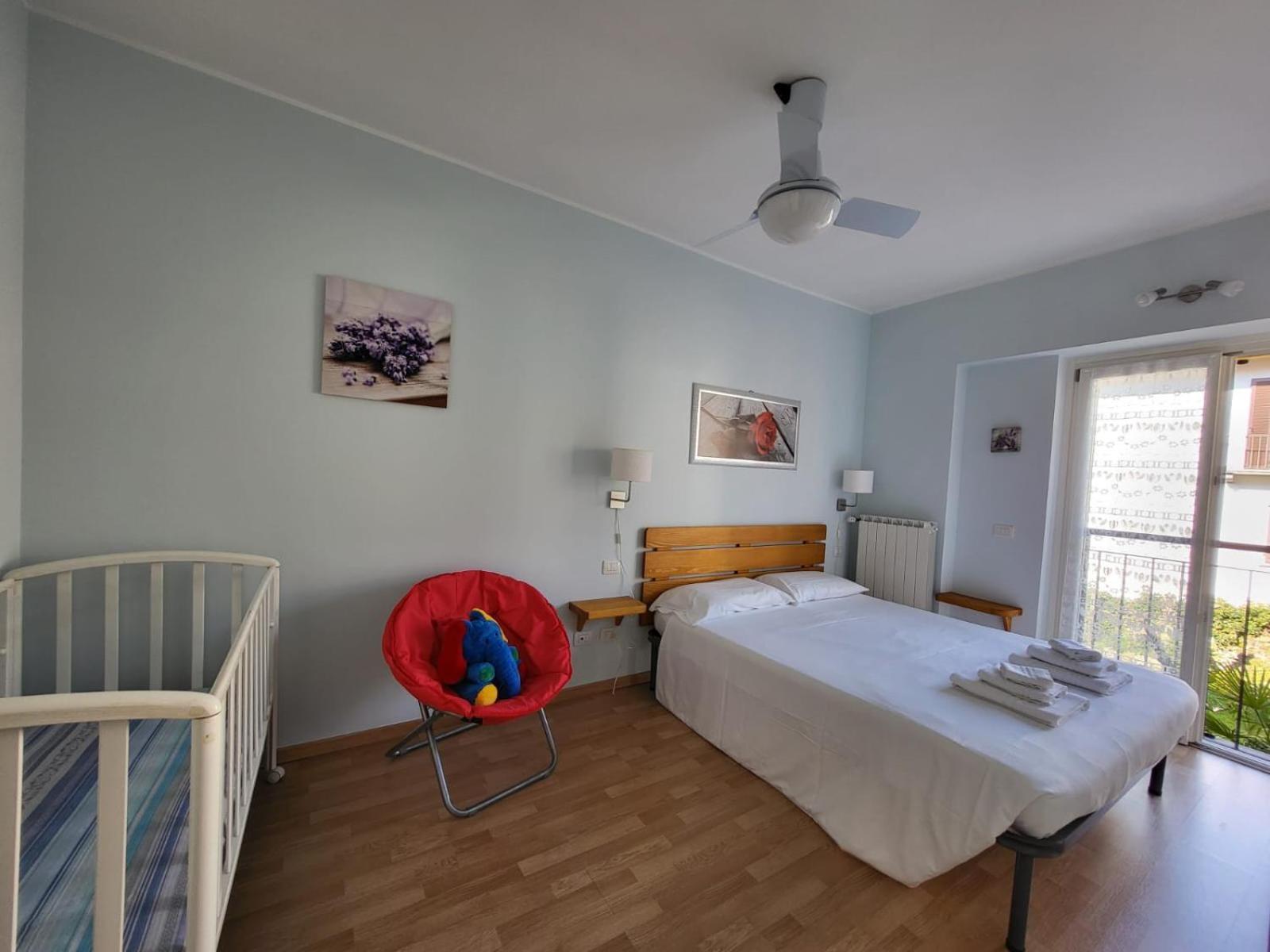 Red Apartment - Residenza Silvana แวร์บาเนีย ภายนอก รูปภาพ
